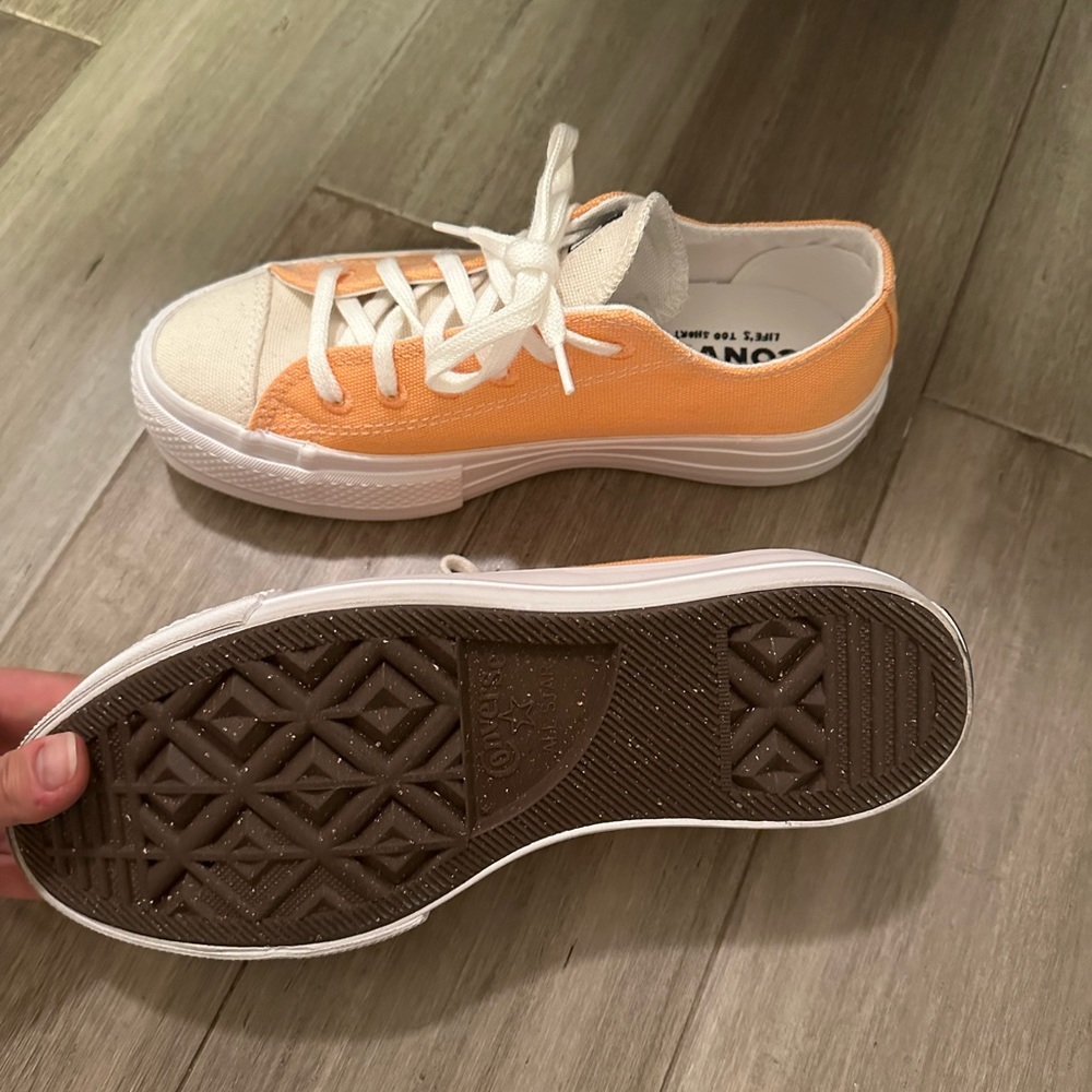 Brand new platform converse, brand new size 6 in womans